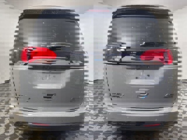 Used 2020 Chrysler Pacifica Limited w/ Advanced Safetytec Group image 23