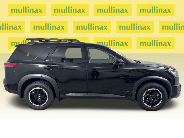 Used 2025 Nissan Pathfinder Rock Creek AWD/4WD image 2