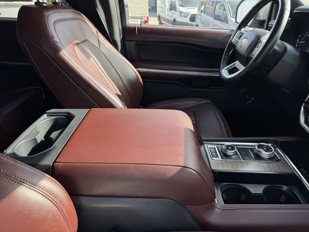 Certified 2024 Ford Expedition Limited image 6
