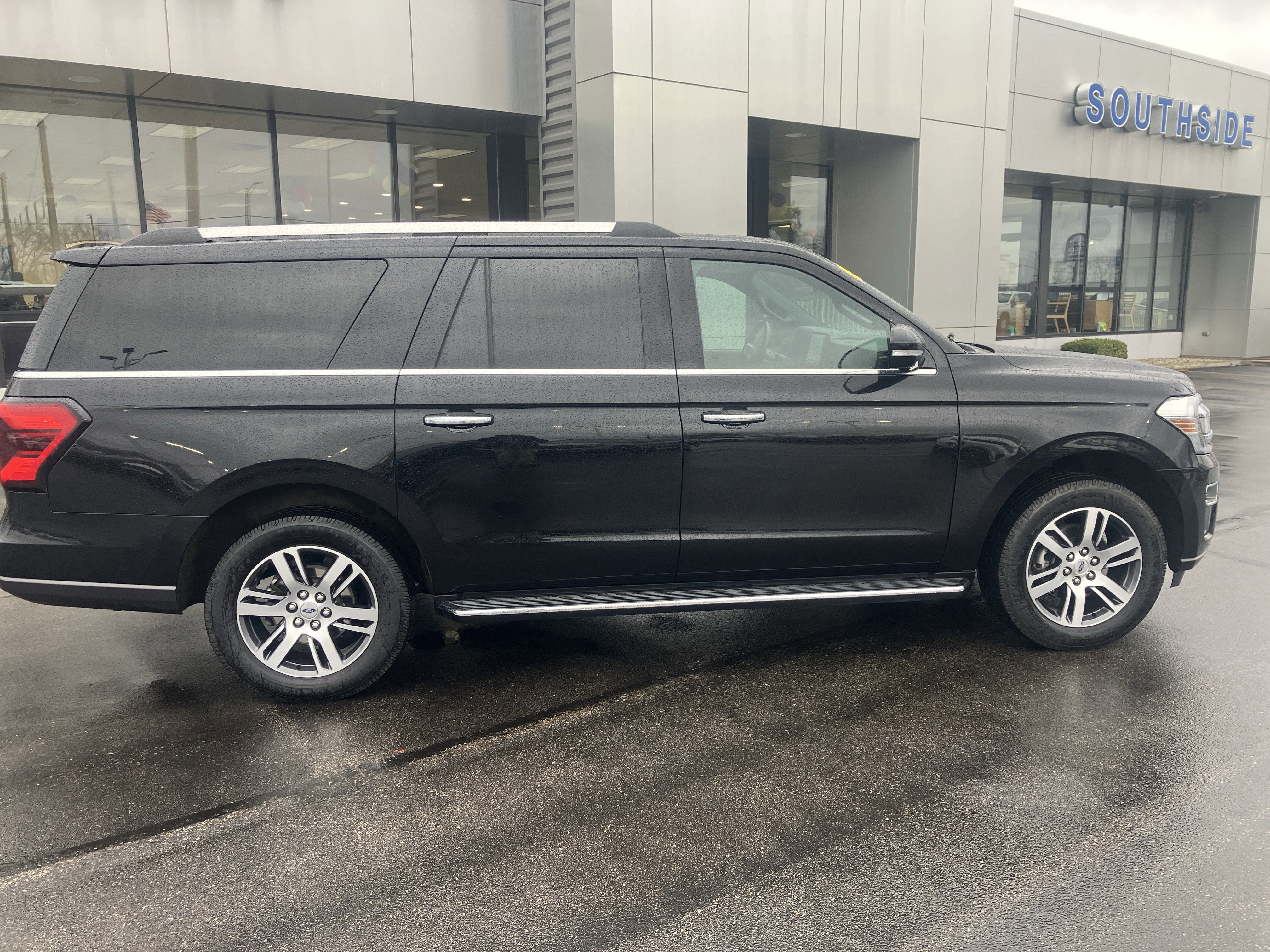 Certified 2022 Ford Expedition Max Limited image 6