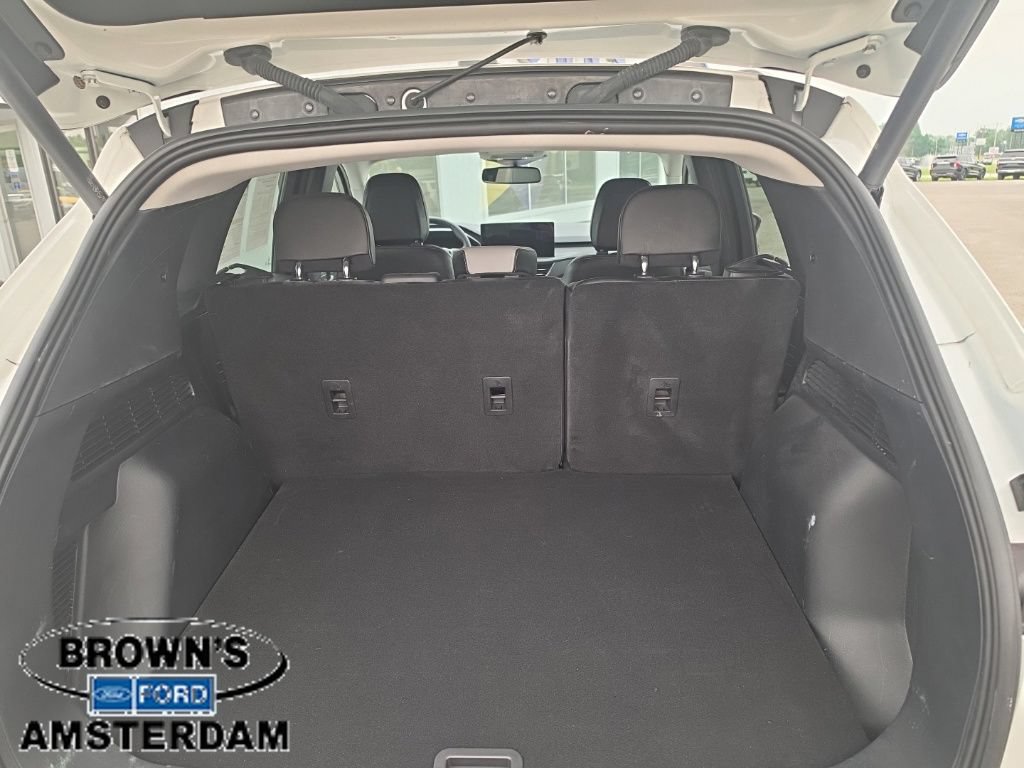 Certified 2025 Ford Escape Platinum w/ Premium Technology Package AWD/4WD image 11