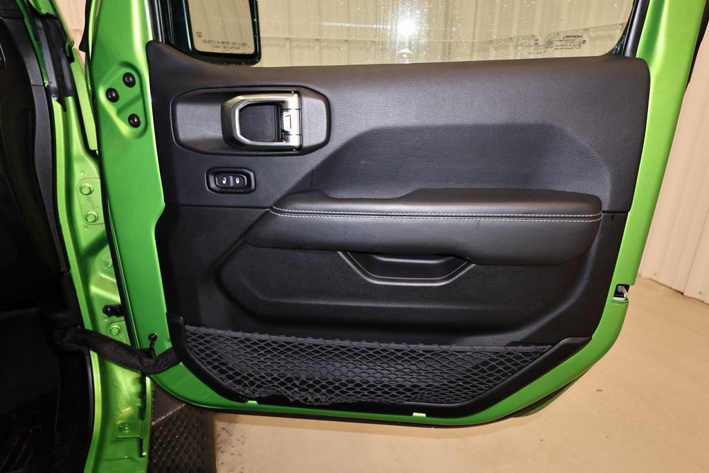 Used 2019 Jeep Wrangler Unlimited Sahara w/ Uconnect 4C Nav & Sound Group image 20