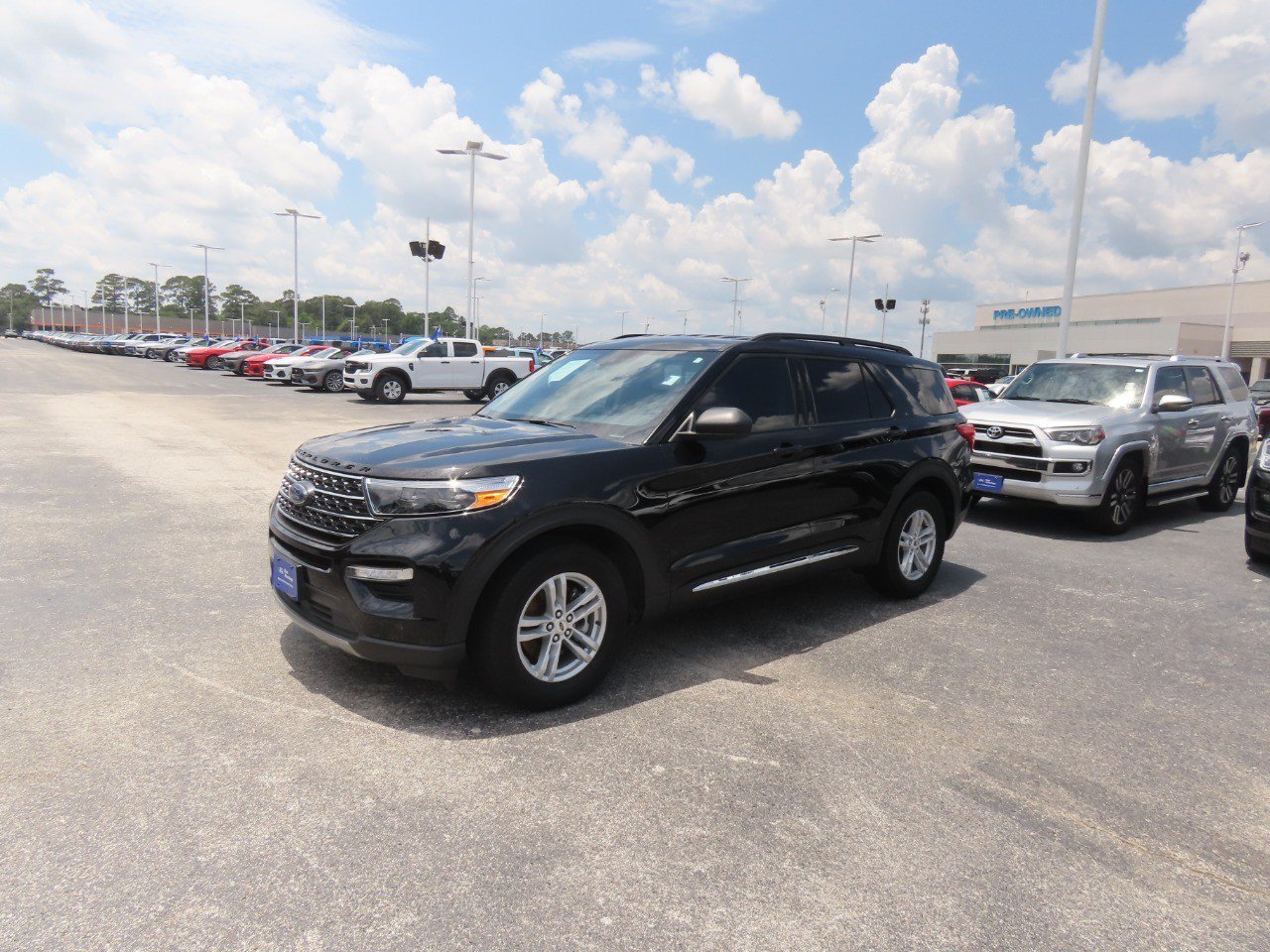 Certified 2023 Ford Explorer XLT w/ Equipment Group 202A RWD image 2