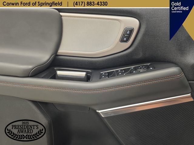 Certified 2025 Ford Expedition Active AWD/4WD image 37