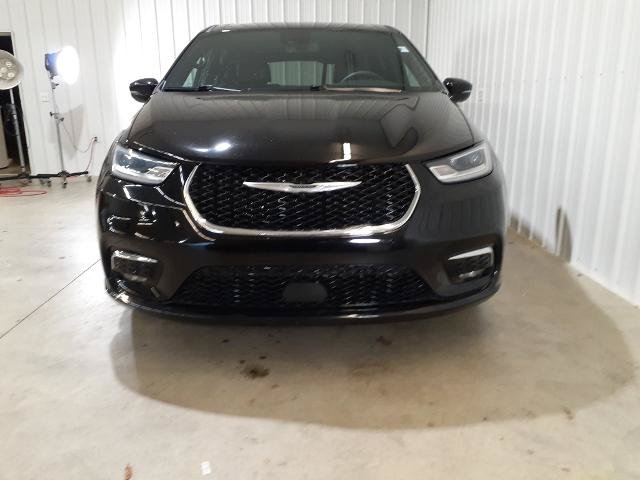 Used 2025 Chrysler Pacifica Select FWD image 21