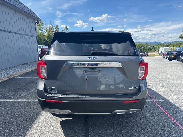 Certified 2022 Ford Explorer XLT w/ Equipment Group 202A image 4