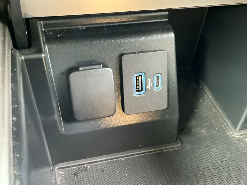 Certified 2020 Ford Explorer XLT image 38