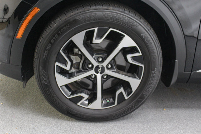 Used 2025 Kia Sportage EX FWD image 12