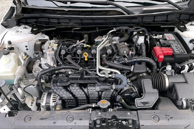 Used 2025 Nissan Altima 2.5 SV FWD image 11