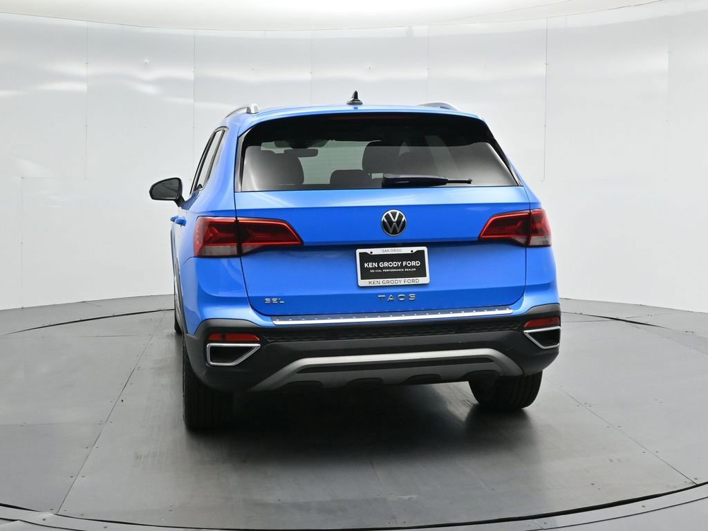 Used 2022 Volkswagen Taos SEL w/ Panoramic Sunroof Package image 13