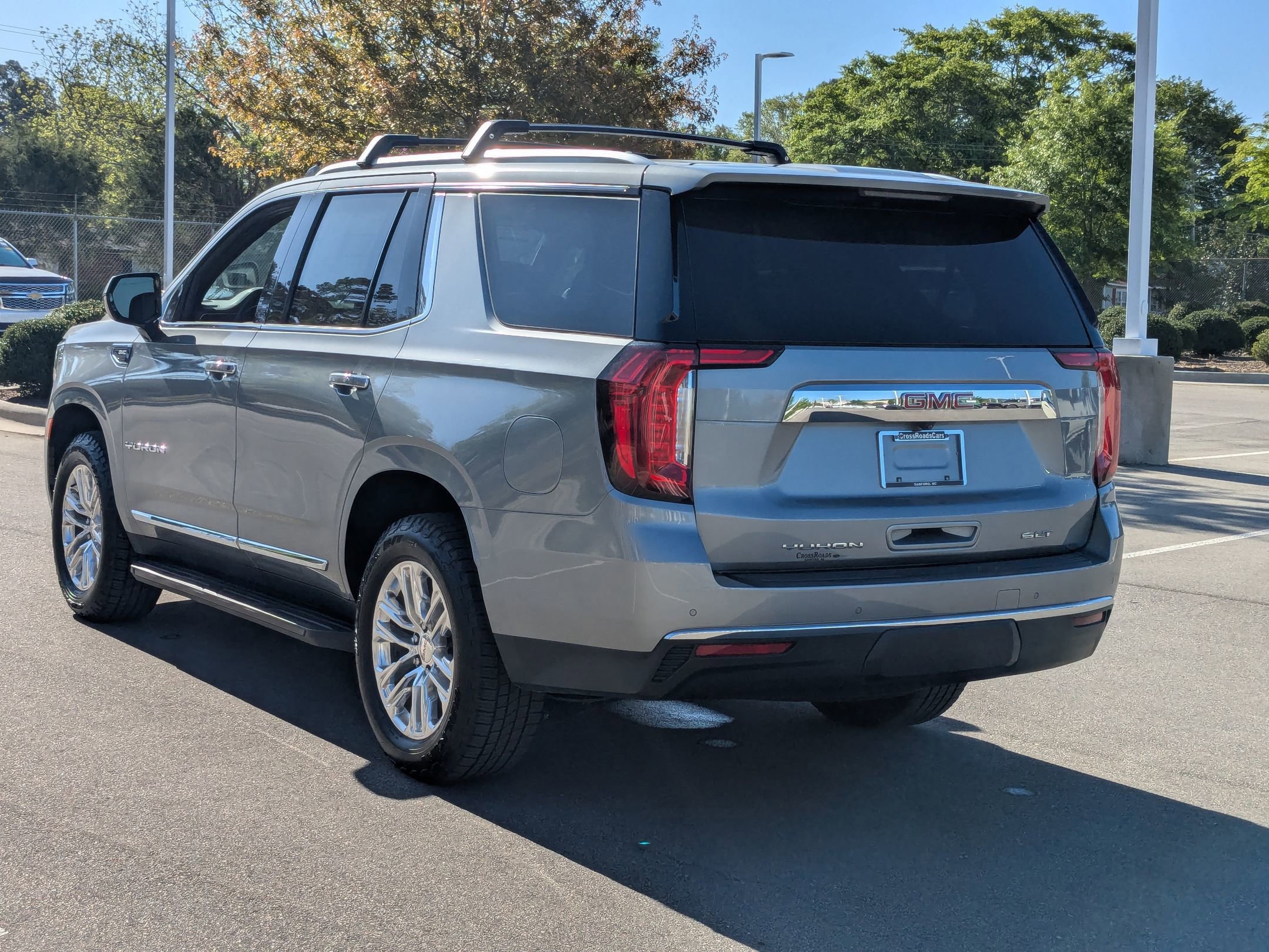 Used 2023 GMC Yukon SLT image 3
