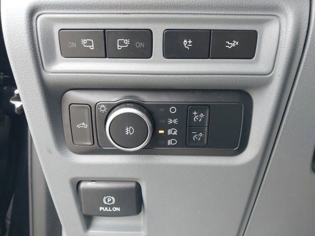 Certified 2022 Ford F150 XLT w/ Equipment Group 302A High image 16