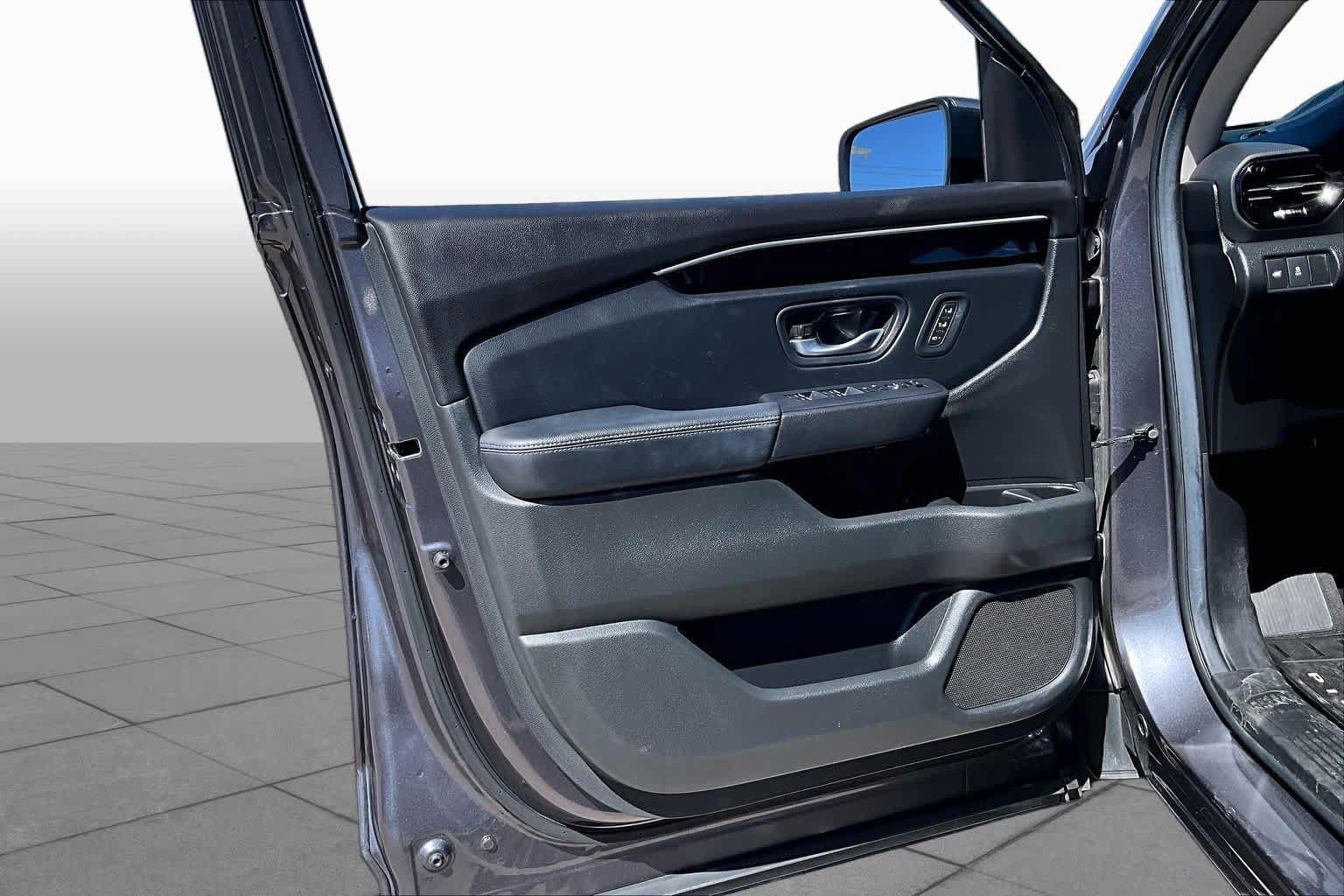 Used 2025 Honda Pilot Touring image 21