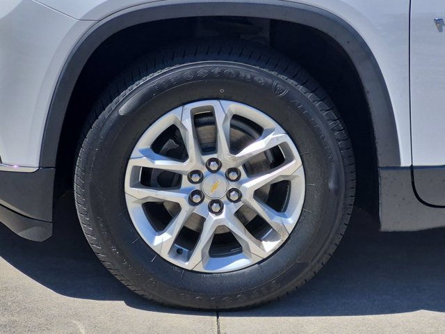 Used 2018 Chevrolet Traverse LT FWD image 11