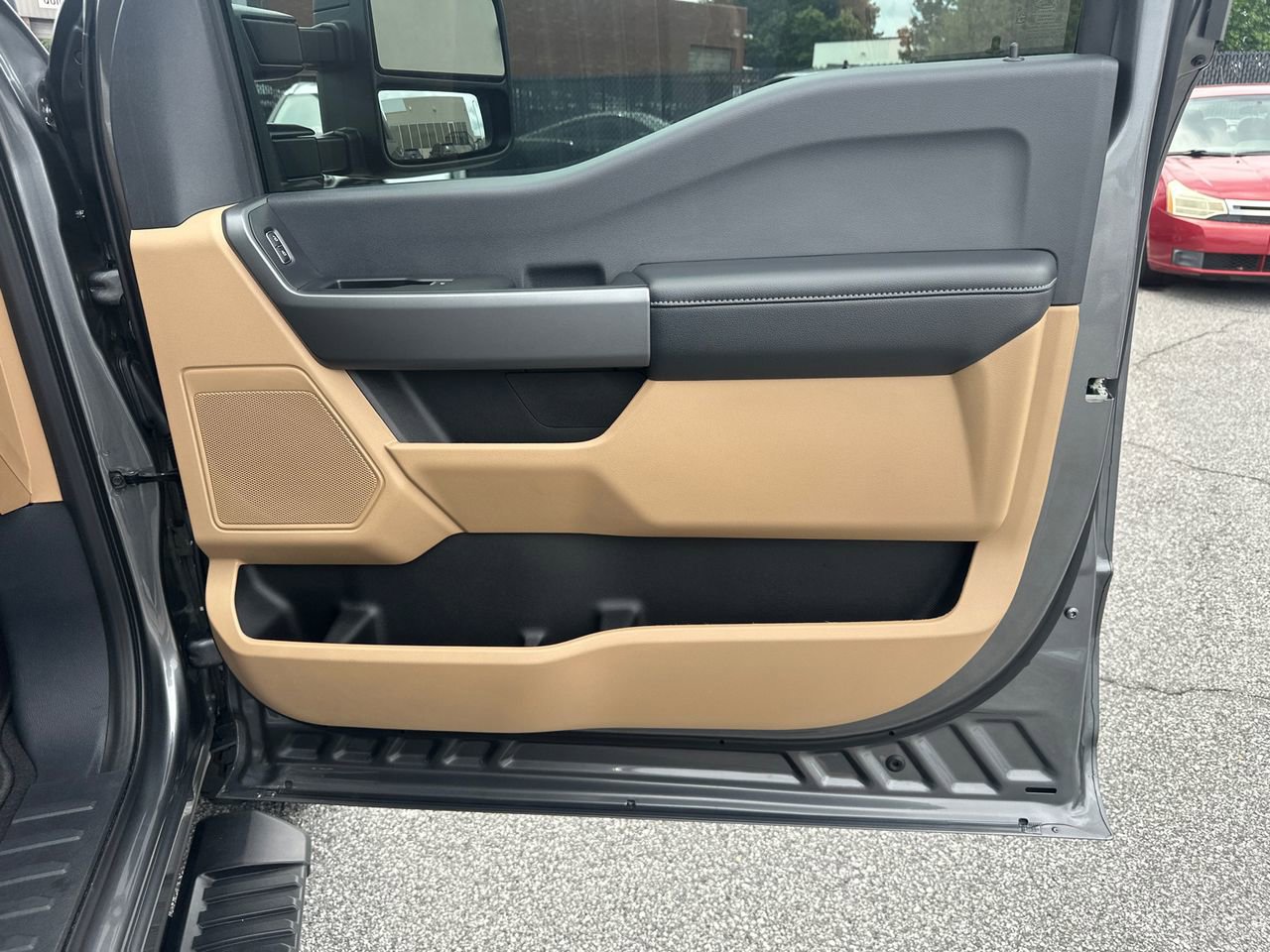 Certified 2025 Ford F250 XLT AWD/4WD image 16