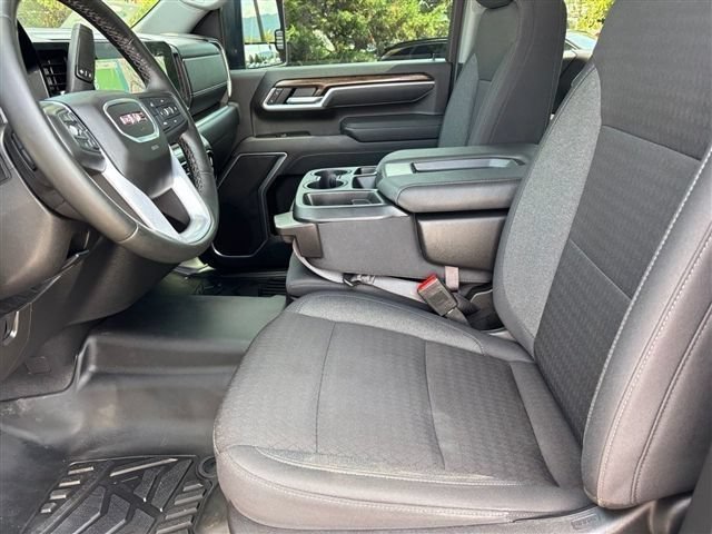 Used 2025 GMC Sierra 2500 SLE w/ Preferred Package AWD/4WD image 18