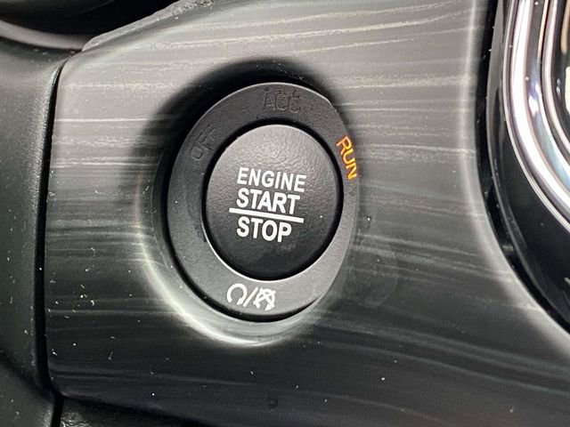 Used 2020 Jeep Grand Cherokee Altitude image 29