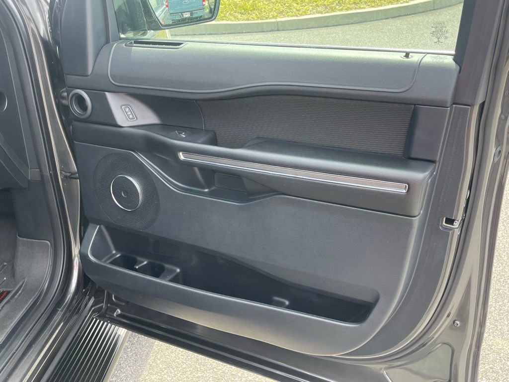 Certified 2020 Ford Expedition XLT image 15