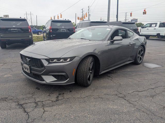 Certified 2024 Ford Mustang Coupe RWD image 4