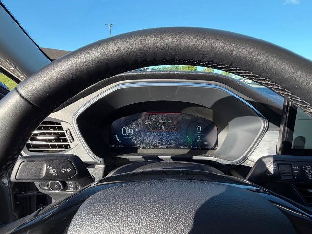 Certified 2025 Ford Escape Platinum AWD/4WD image 30