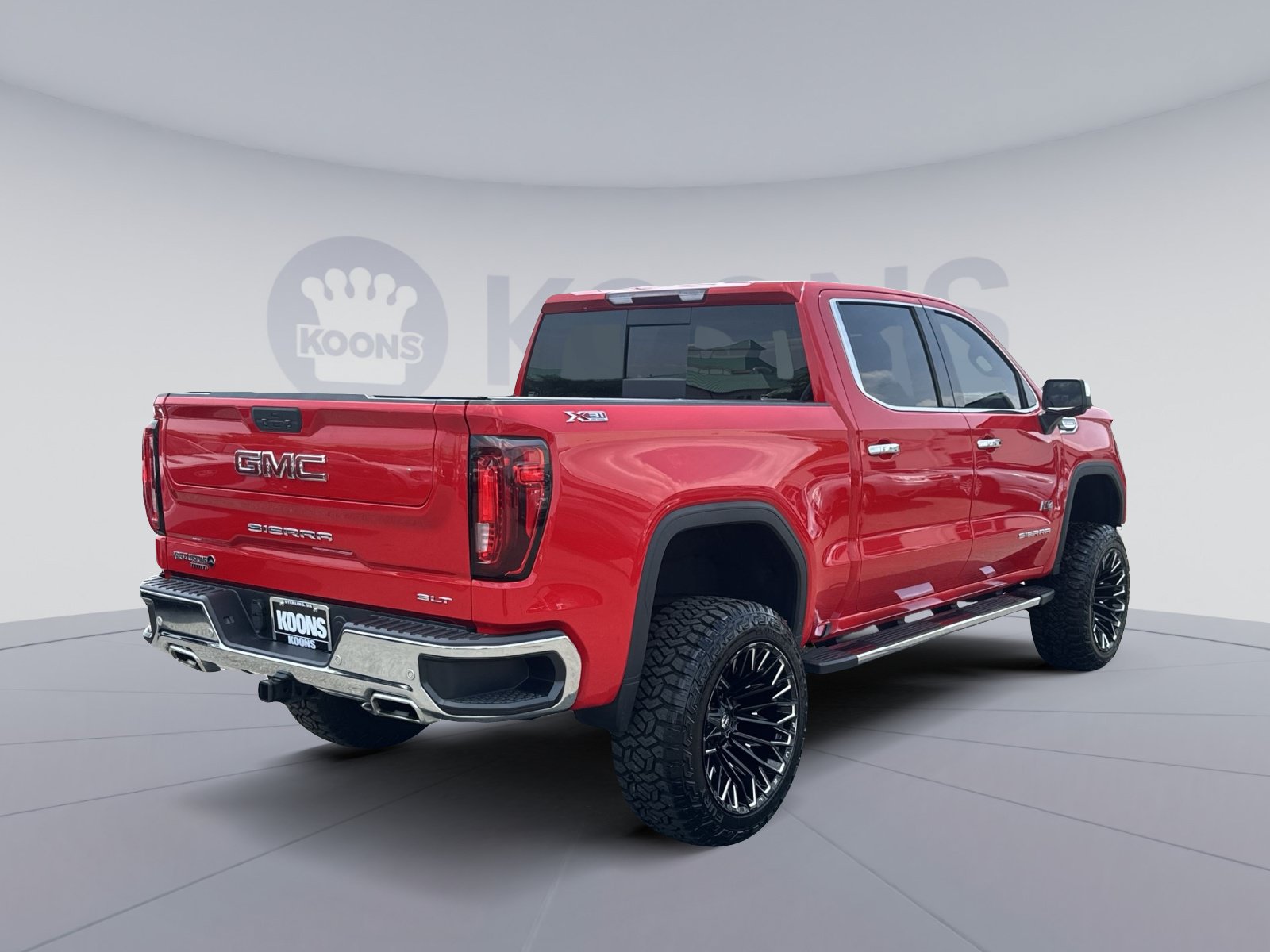 Used 2022 GMC Sierra 1500 SLT AWD/4WD image 11