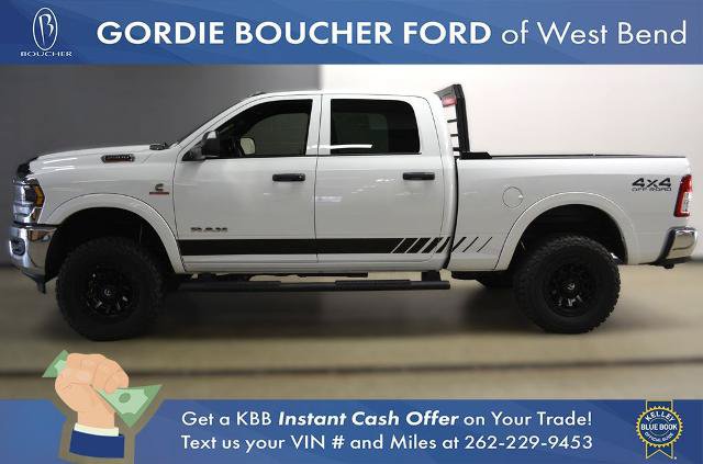 Used 2022 RAM 2500 Tradesman w/ Chrome Appearance Group AWD/4WD image 2