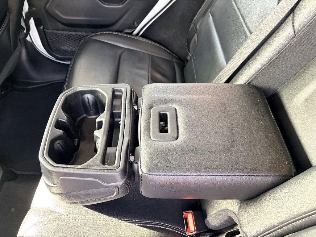 Used 2020 Jeep Wrangler Unlimited Sahara image 25