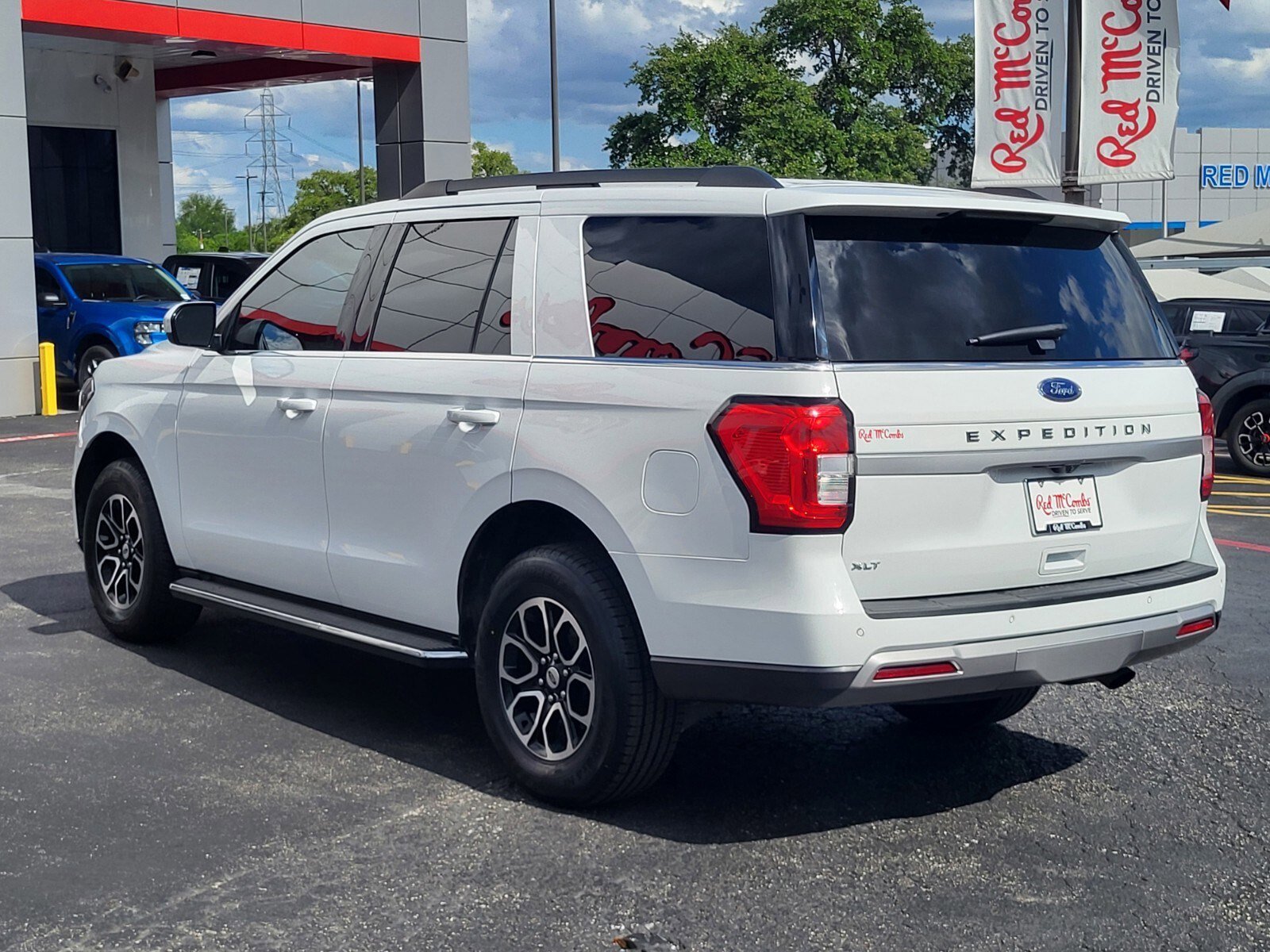 Certified 2023 Ford Expedition XLT RWD image 6