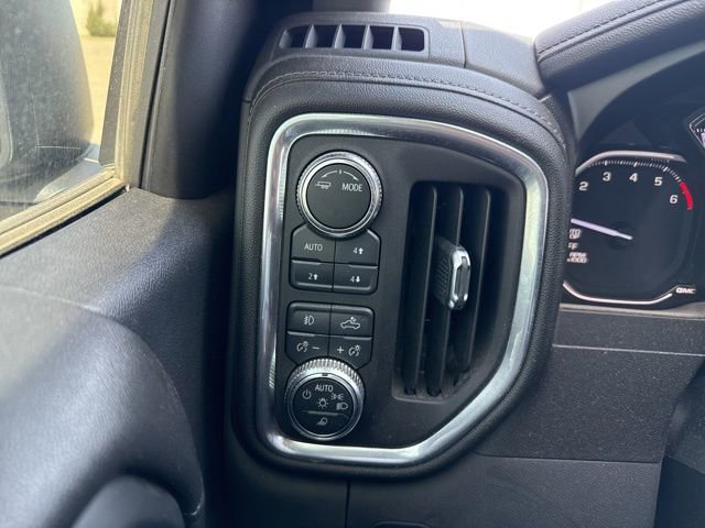Used 2021 GMC Sierra 1500 SLT image 16