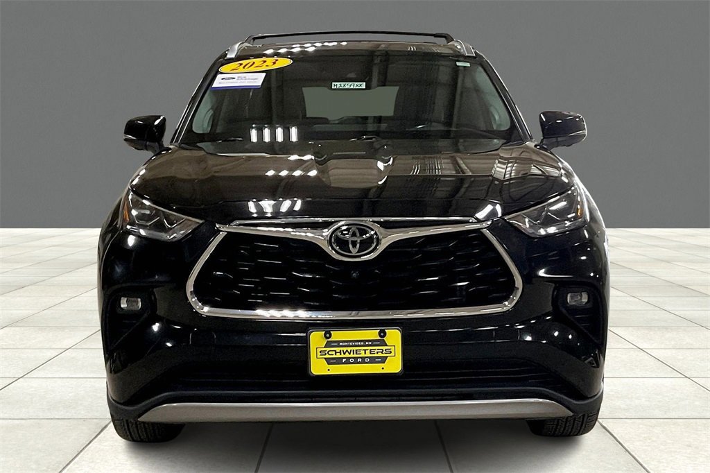 Used 2023 Toyota Highlander Platinum image 6