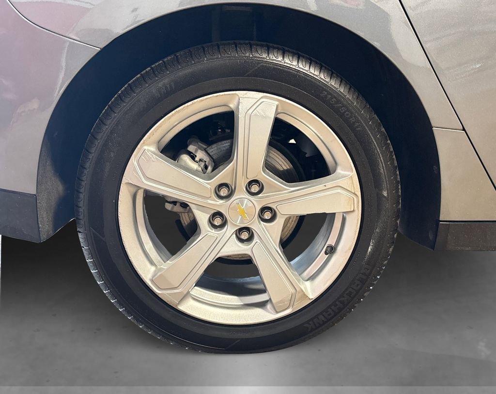 Used 2018 Chevrolet Volt LT w/ LT Driver Confidence Package FWD image 18