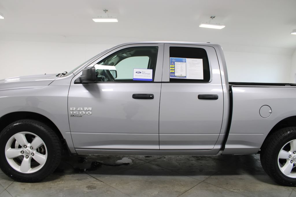 Used 2024 RAM 1500 Classic SLT AWD/4WD image 7
