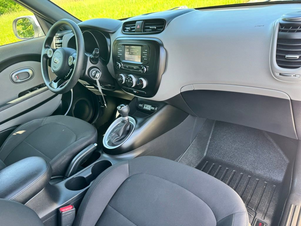 Used 2019 Kia Soul FWD image 16