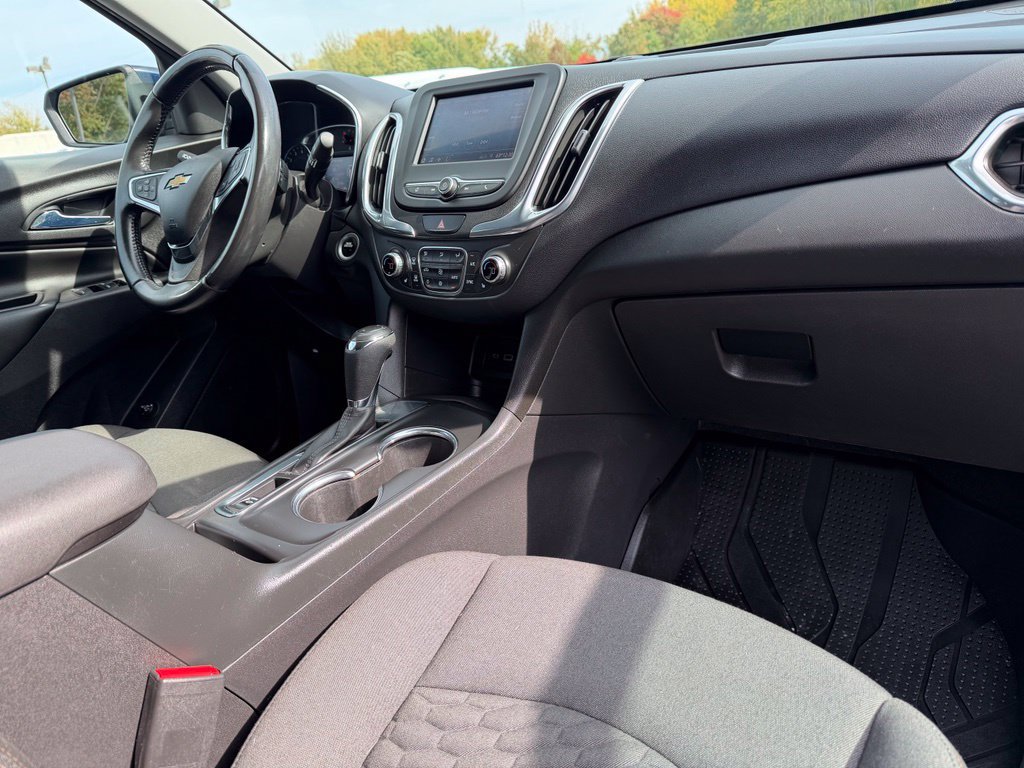 Used 2020 Chevrolet Equinox LT w/ Driver Convenience Package FWD image 15