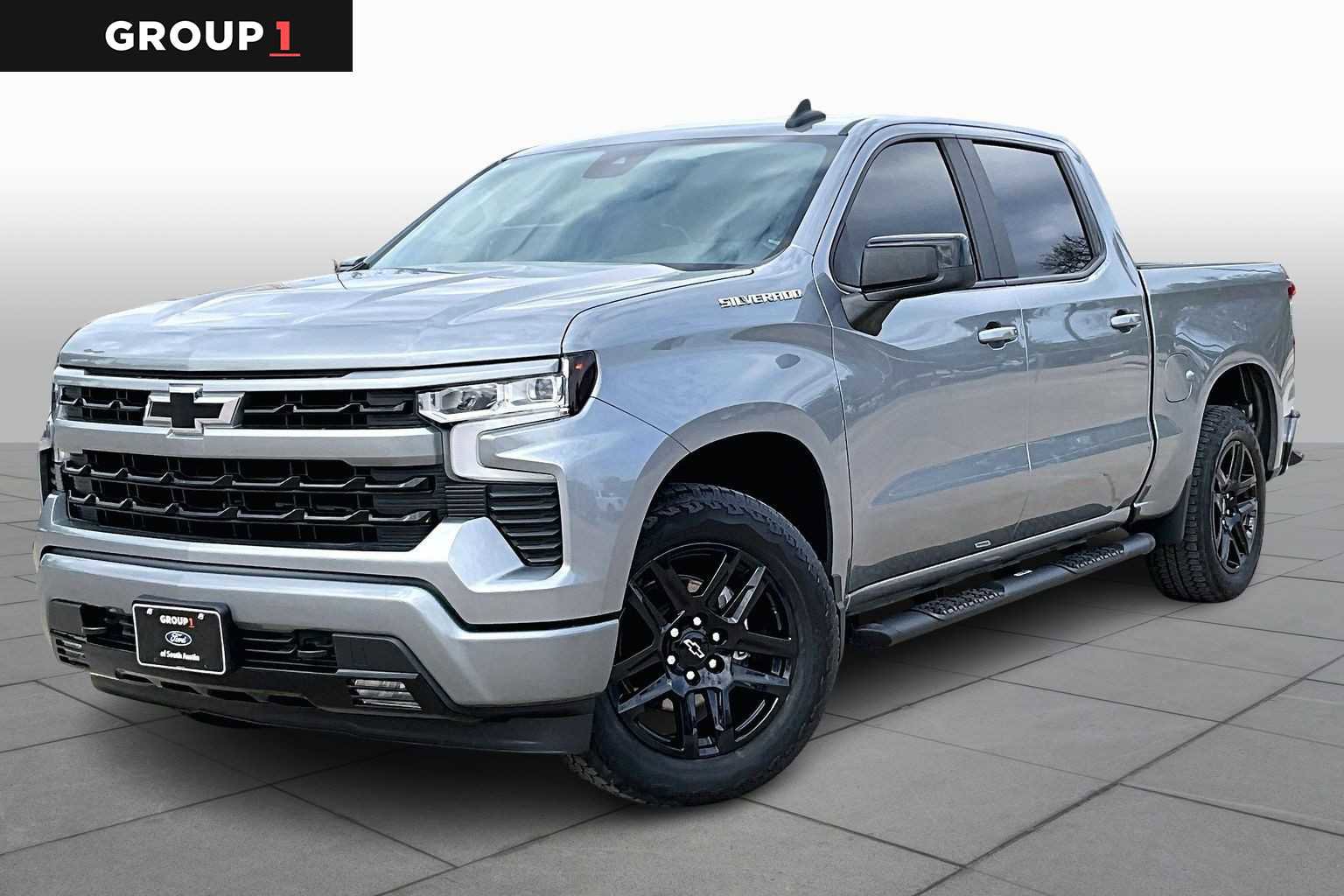 Used 2023 Chevrolet Silverado 1500 RST image 1