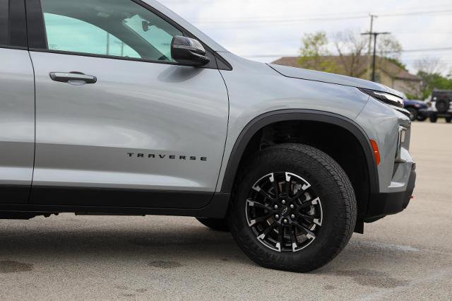 Used 2025 Chevrolet Traverse Z71 AWD/4WD image 7
