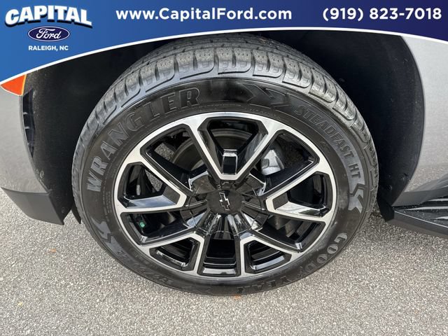 Used 2021 Chevrolet Tahoe RST w/ Luxury Package AWD/4WD image 13