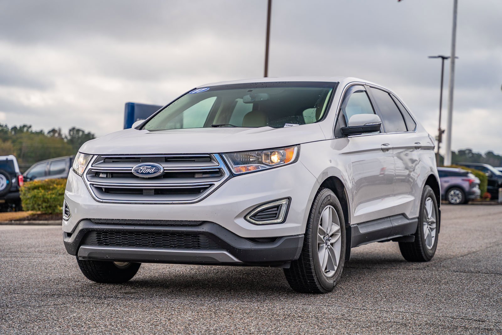 Certified 2017 Ford Edge SEL w/ Equipment Group 201A image 3