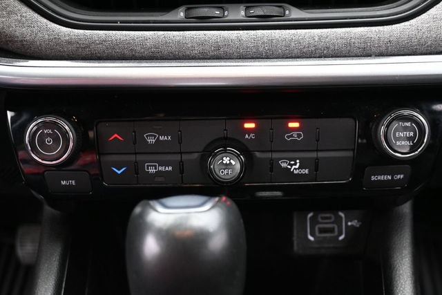 Used 2024 Jeep Compass Latitude AWD/4WD image 21
