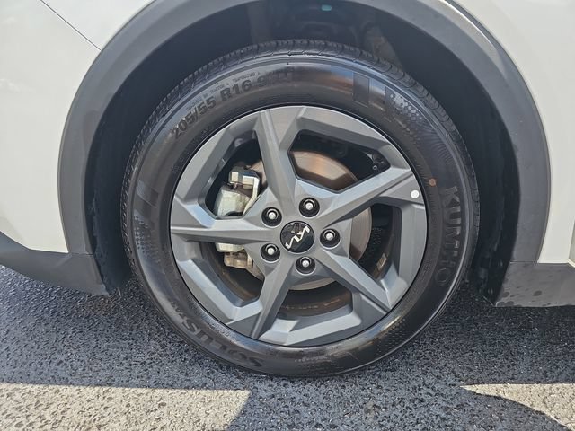 Used 2025 Kia K4 FWD image 36