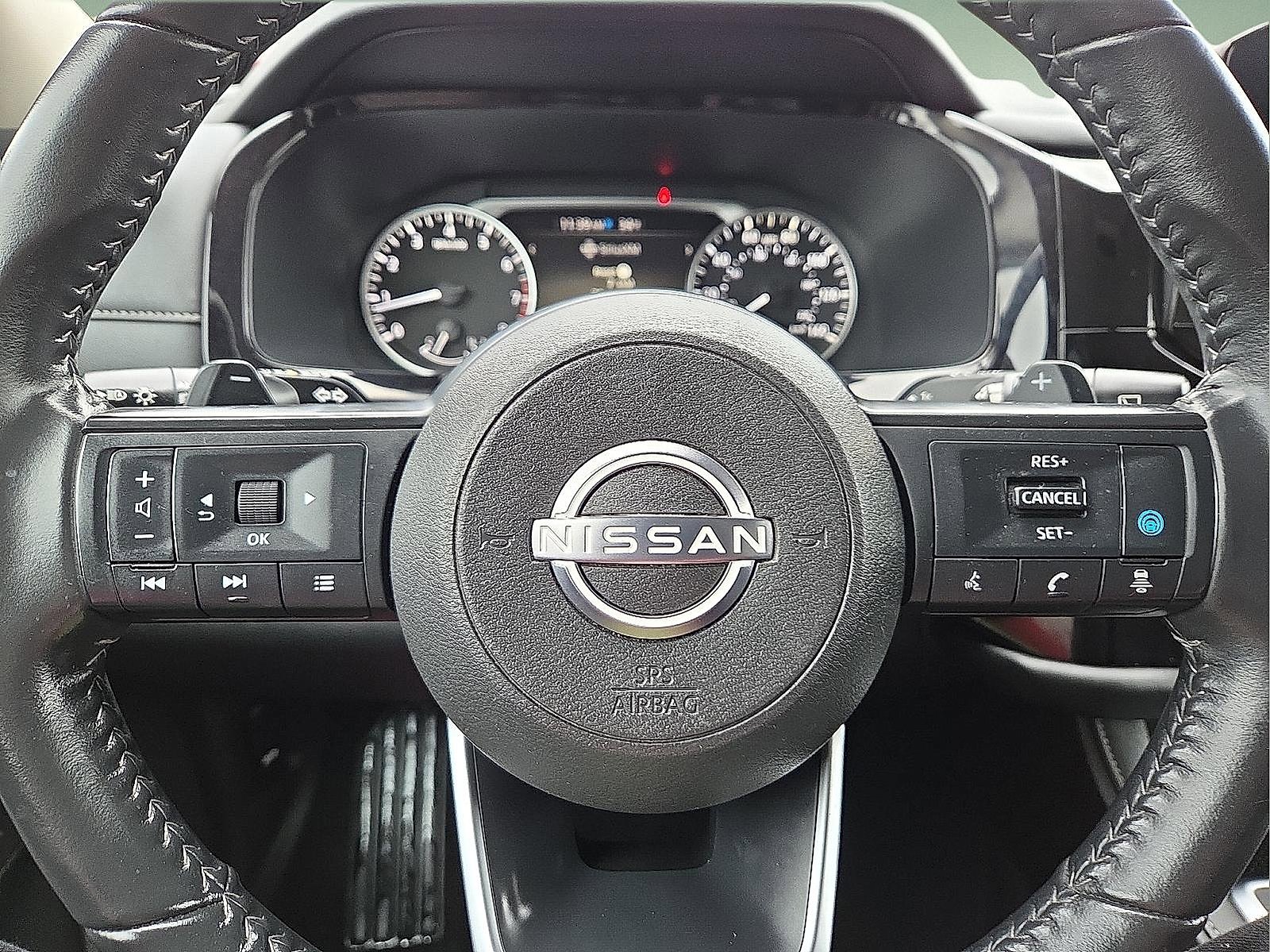 Used 2025 Nissan Pathfinder SV image 24