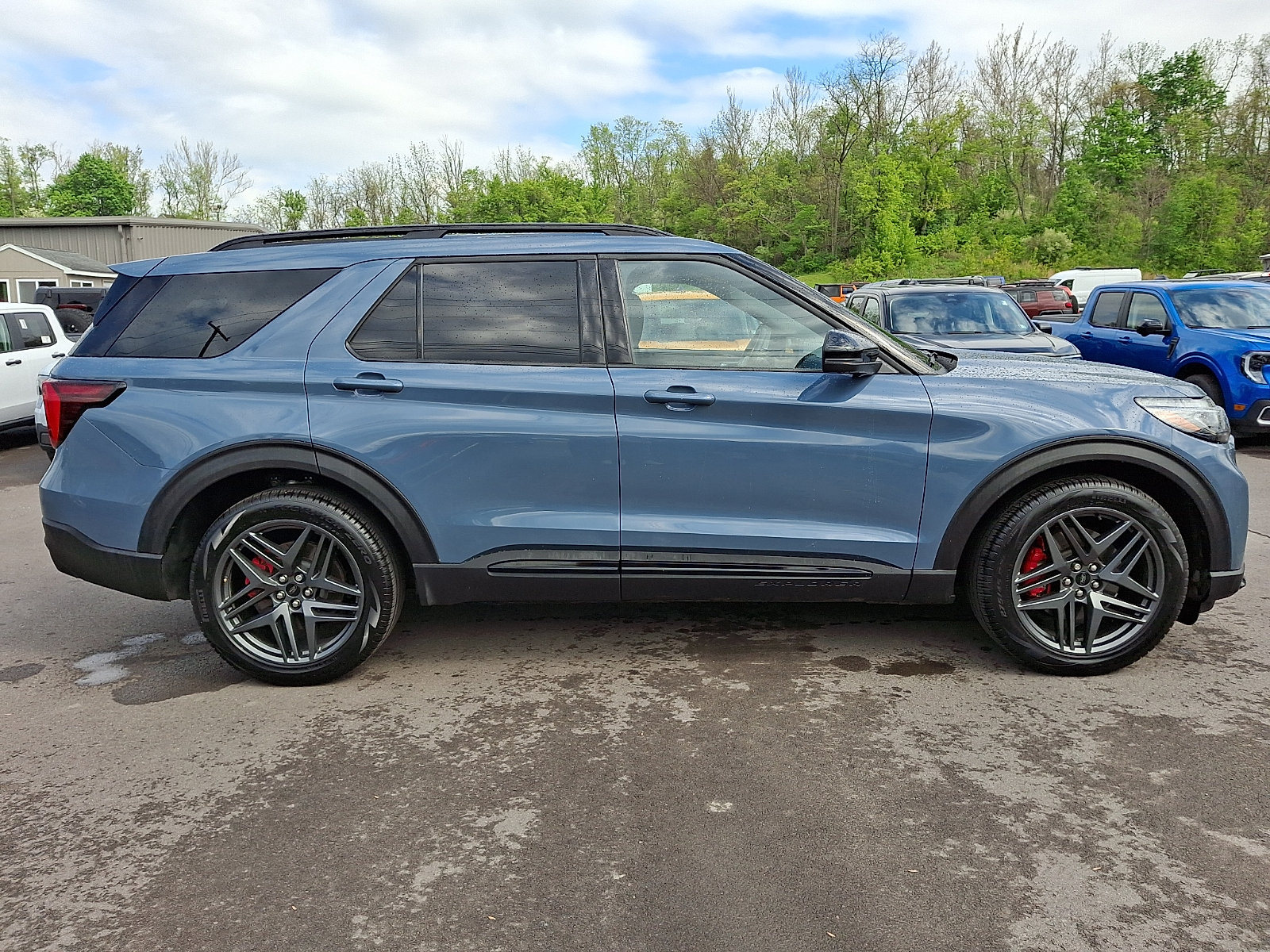 Certified 2025 Ford Explorer ST AWD/4WD image 12
