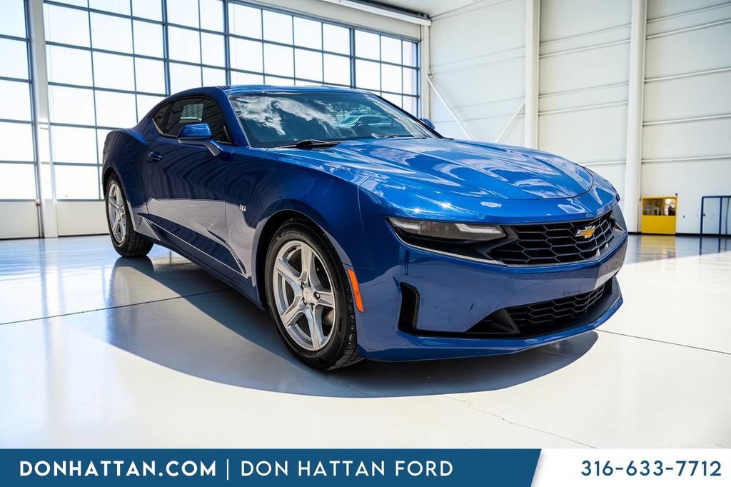 Used 2019 Chevrolet Camaro LT RWD image 31