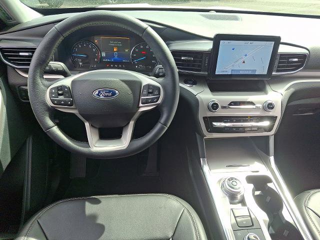 Certified 2024 Ford Explorer XLT w/ Equipment Group 202A AWD/4WD image 11