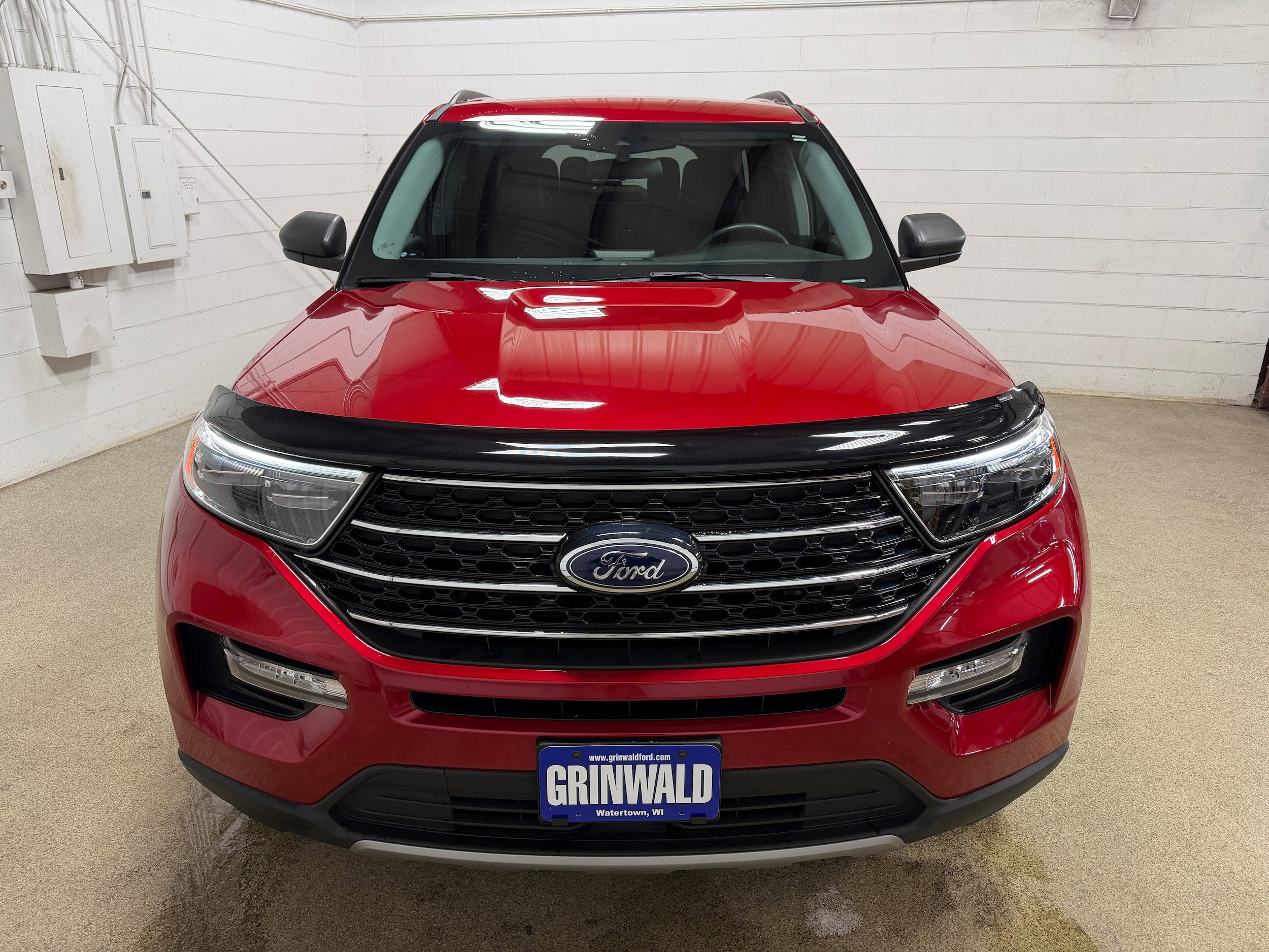 Certified 2021 Ford Explorer XLT w/ Equipment Group 202A AWD/4WD image 33