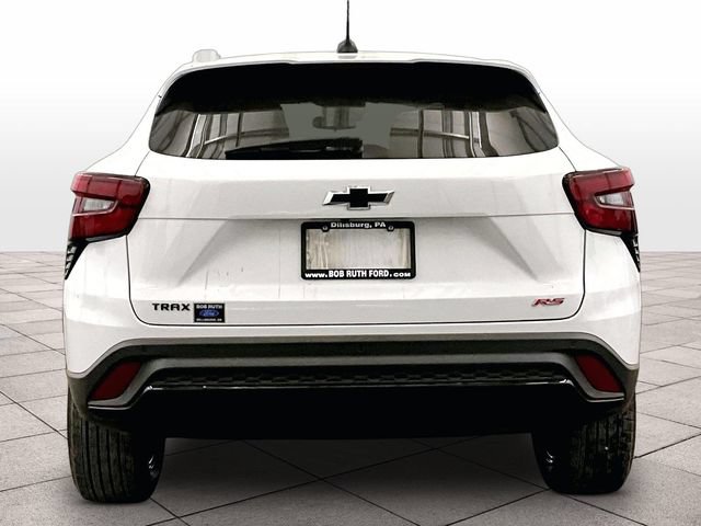 Used 2025 Chevrolet Trax RS w/ Driver Confidence Package FWD image 4
