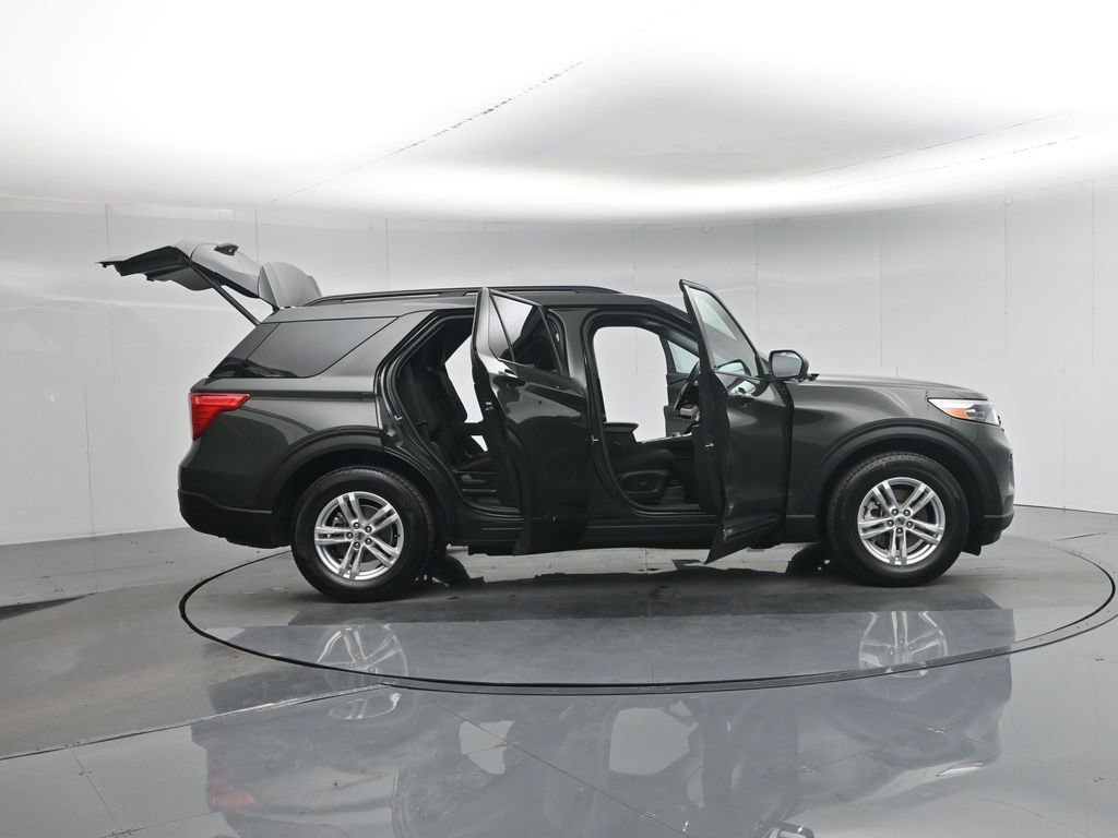 Certified 2022 Ford Explorer XLT image 5