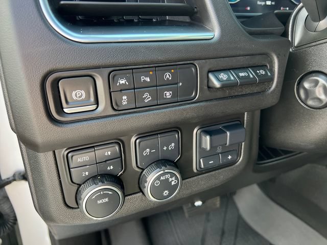Used 2024 Chevrolet Suburban Premier w/ Premium Package AWD/4WD image 13