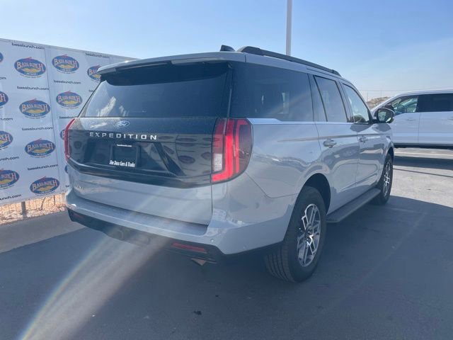 Certified 2025 Ford Expedition Active image 3