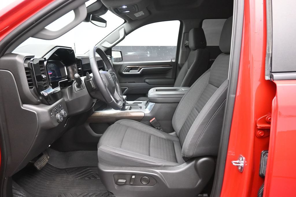 Used 2022 Chevrolet Silverado 1500 LT Trail Boss AWD/4WD image 21